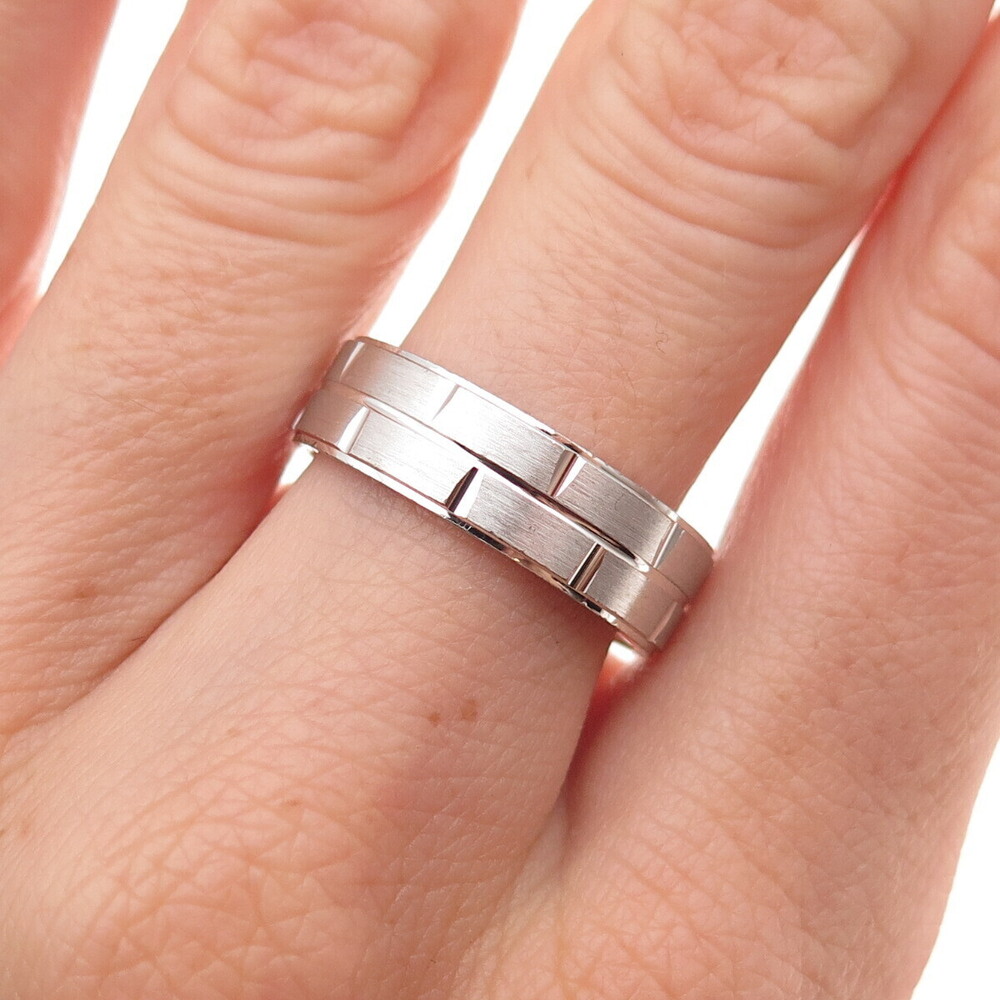 925 Sterling Silver Brushed Band Ring Size 7.25